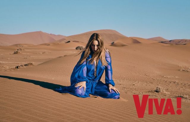 Тіна Кароль у прозорій сукні влаштувала спокусливу фотосесію посеред пустелі - фото 449464