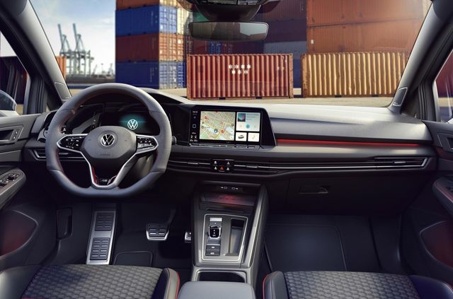 Ювілейний Volkswagen Golf GTI Clubsport 45 позбувся обмежувача швидкості - фото 449497