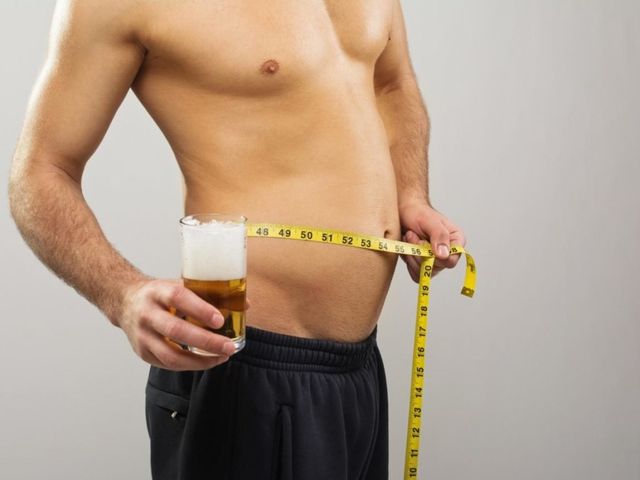 Буває як у чоловіків, так і у жінок: як позбутися пивного живота - фото 449849