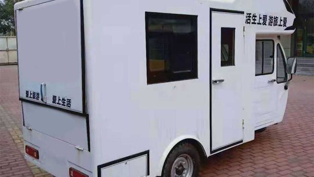 У мережі продають компактний електричний кемпер за 4800 доларів - фото 450019