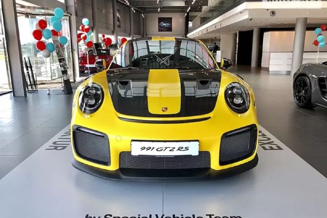 В Україні продають лімітований Porsche за 17 мільйонів гривень: фото - фото 450025