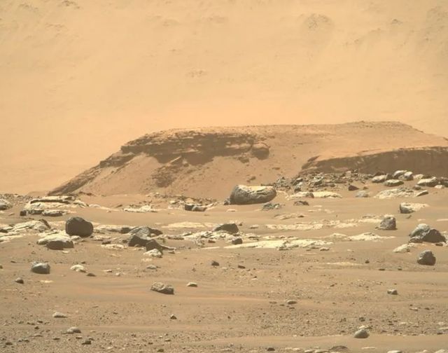 У NASA показали свіжі фото Марса, які відправив Perseverance - фото 450049