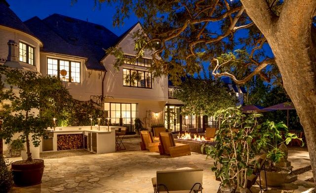 Телеведуча Еллен Дедженерес продає розкішний особняк по сусідству з Меган Маркл: фото - фото 450071