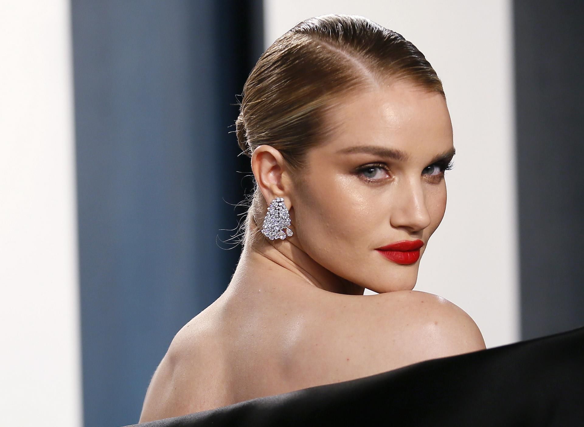 Зваблива Роузі Хантінгтон знялася в оголеній фотосесії 18+