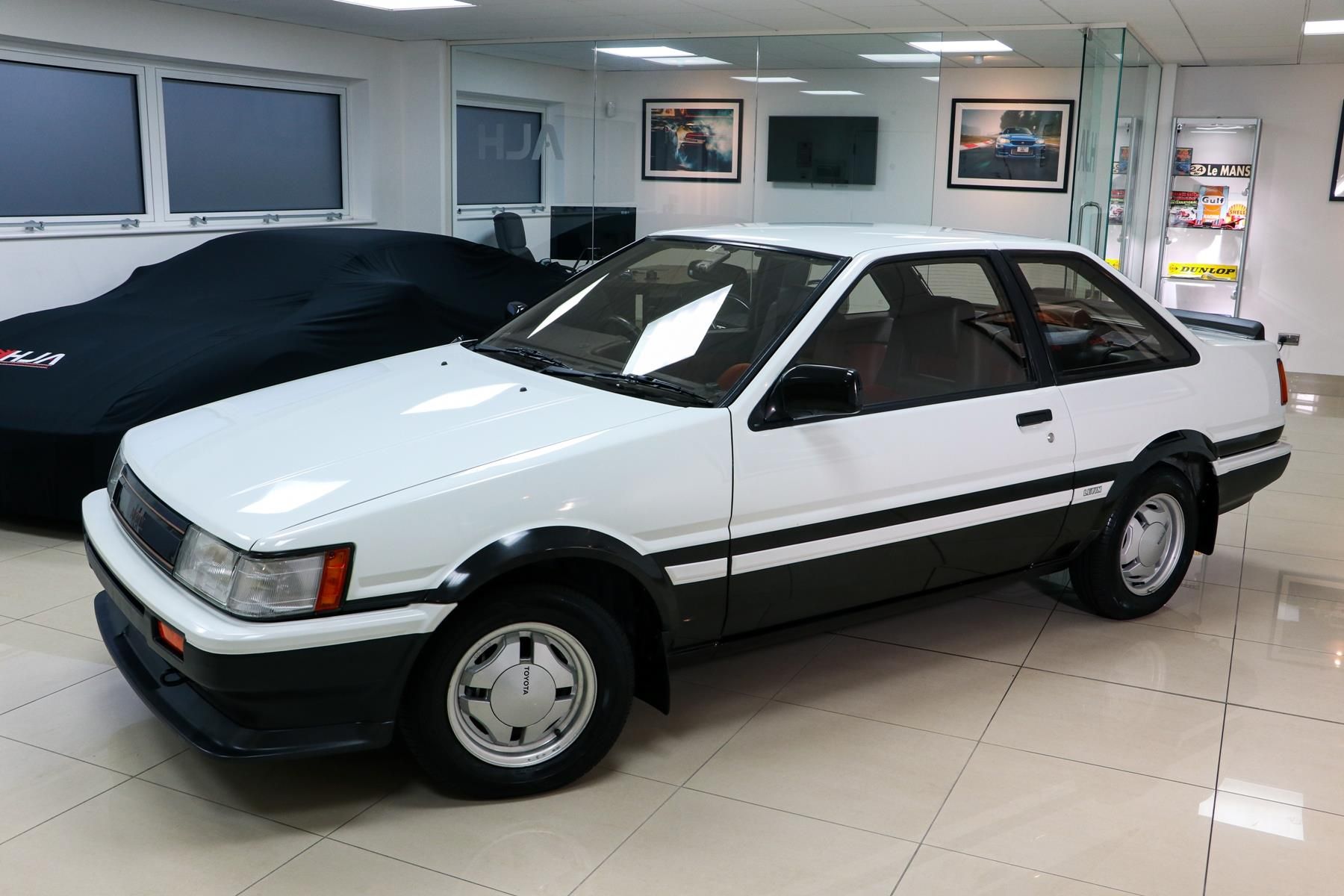 Легендарну Toyota з 80-х в ідеальному стані виставили на продаж