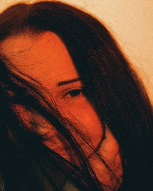 alyona alyona похизувалася пишними форми в пікантній фотосесії - фото 450795