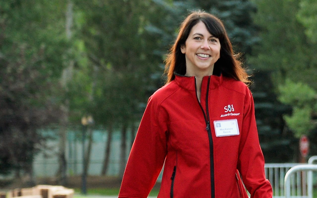 Маккензі Скотт вийшла заміж за вчителя - фото 1