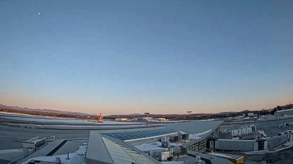 У небі США беззвучно пронісся яскравий метеор: відео