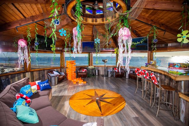 Підводний ананас: у США відтворили будинок легендарного Спанч Боба - фото 451506