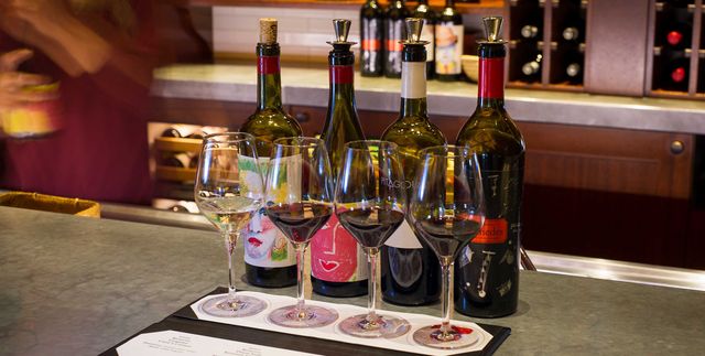 Науковці з'ясували, чи залежить смак вина від його цінника - фото 451573