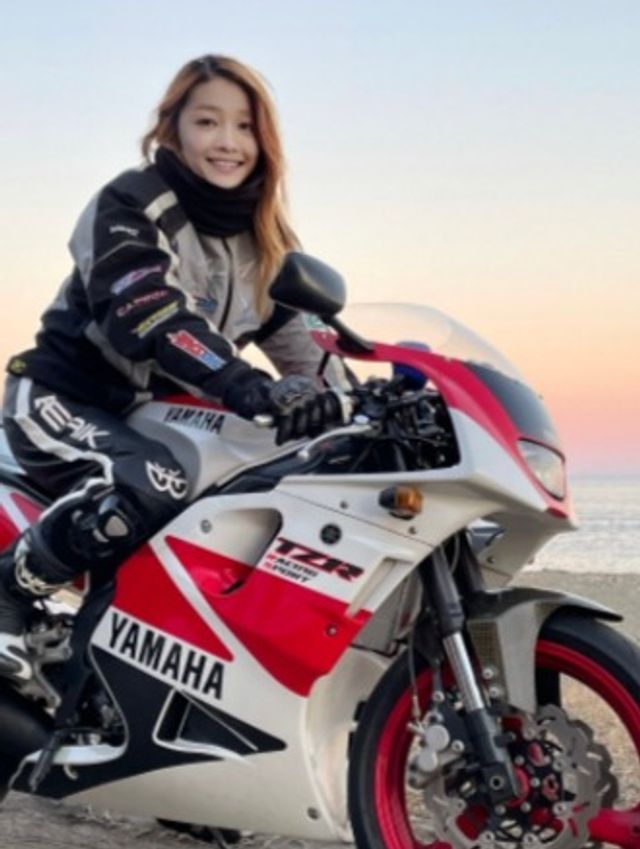 Популярна блогерка з Японії виявилася 50-річним байкером (фото) - фото 452059