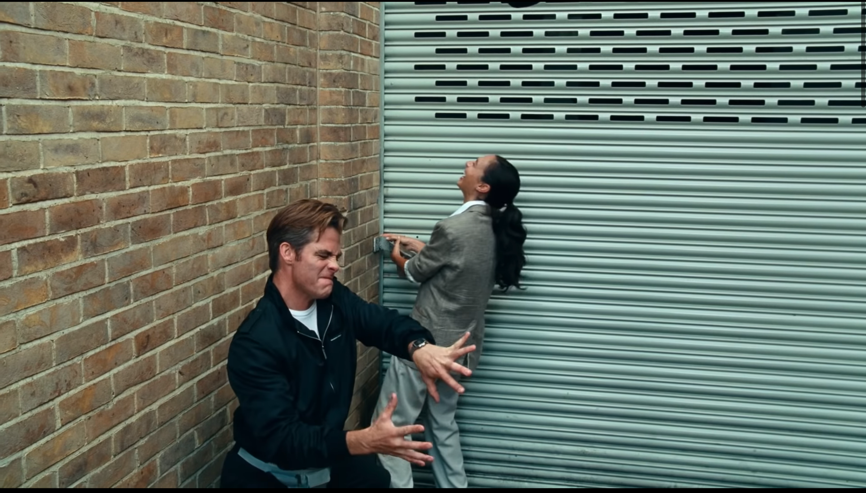 Істеричний сміх Галь Гадот і танці Педро Паскаля: кумедні моменти зі зйомок Диво-жінки