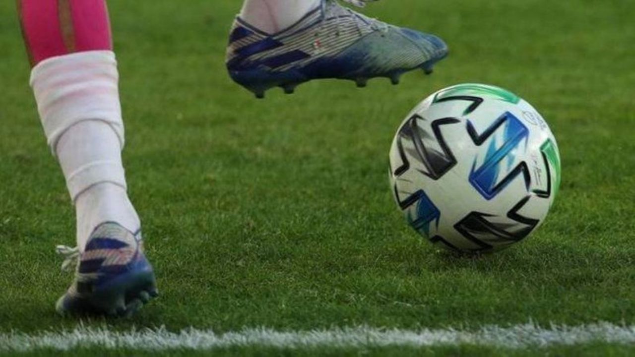 Через все поле: у Португалії воротар забив вражаючий гол ударом від своїх воріт (відео) - фото 1