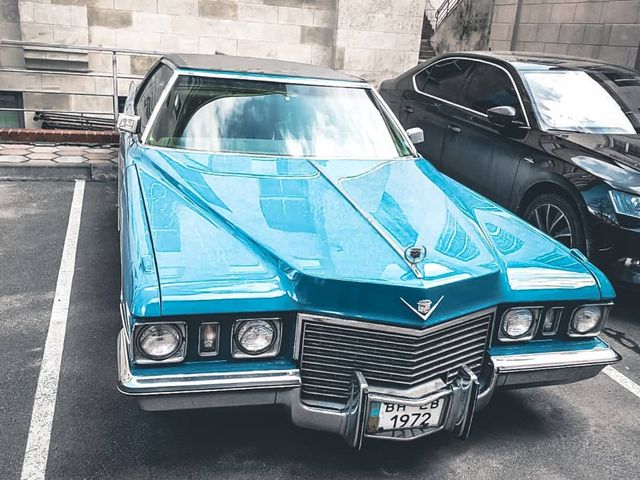 В Україні помітили розкішне американське авто 70-х: фотофакт - фото 452699