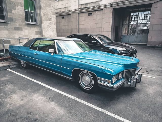 В Україні помітили розкішне американське авто 70-х: фотофакт - фото 452700