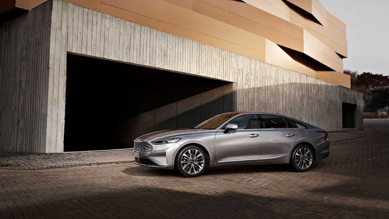 Kia представила великий повнопривідний седан K8: у чому його особливість