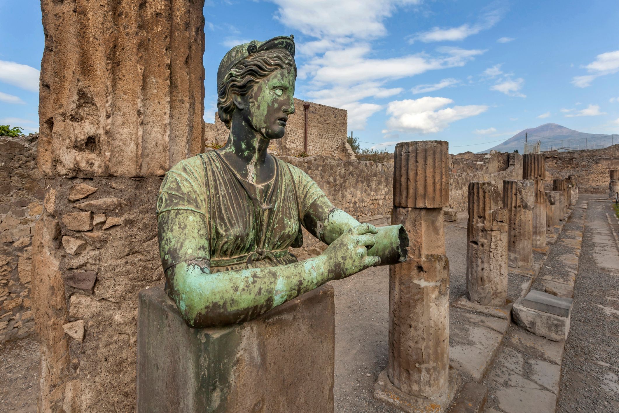 Скільки часу знадобилося вулкану, щоб знищити Помпеї - фото 1