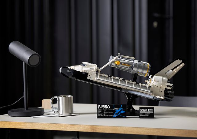Lego випустить разом з NASA деталізований набір Space Shuttle Discovery: фото та відео - фото 452874