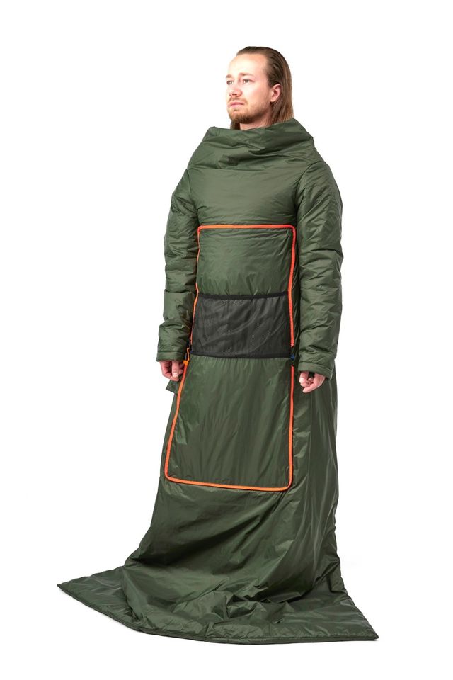 IKEA випустила подушку-трансформер: вона може перетворюватися на мантію - фото 453014