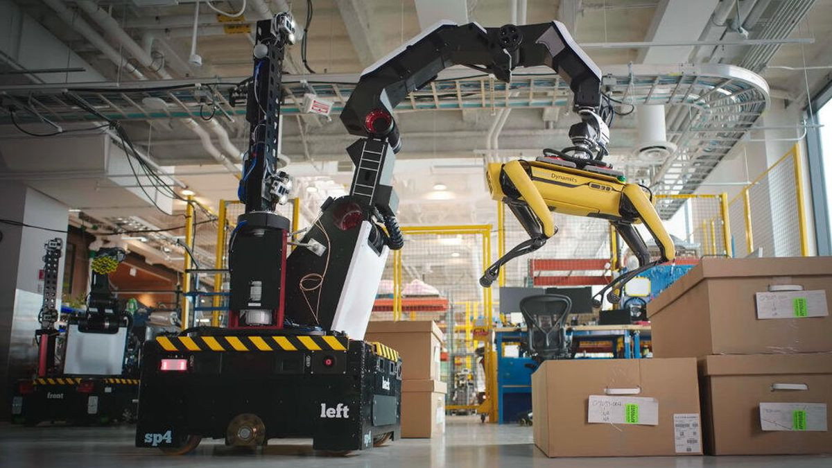 Boston Dynamics створив робота-вантажника: відео - фото 1
