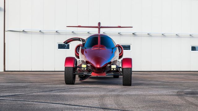 На аукціон виставили гібрид літака і лімузина: фото - фото 453604