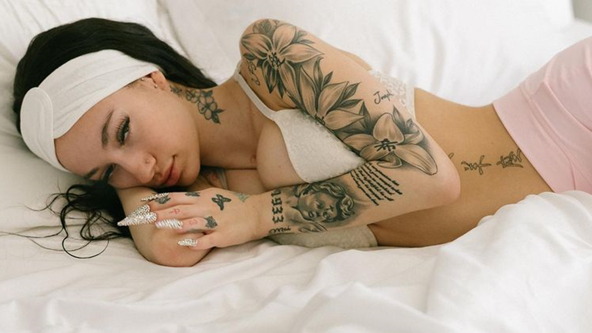 Мільйон доларів за 6 годин: юна реперка заробила шалені гроші в OnlyFans - фото 1