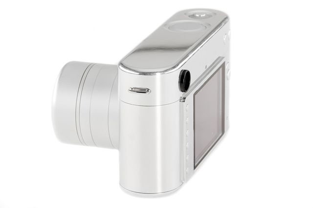 З молотка пустять фотоапарат Leica від головного дизайнера Apple - фото 454119