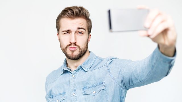 5 поширених помилок, яких припускають більшість чоловіків на першому побаченні - фото 454161