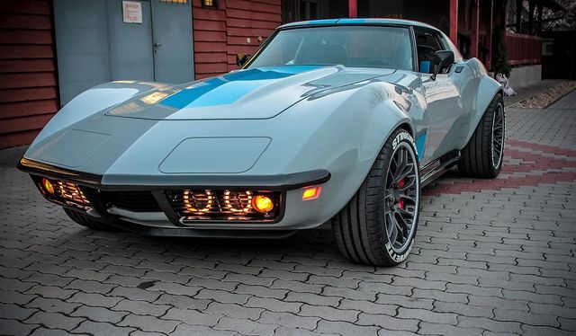 Chevrolet Corvette C6 з кузовом C3: як виглядає класичний маслкар з незвичайним поєднанням - фото 454311
