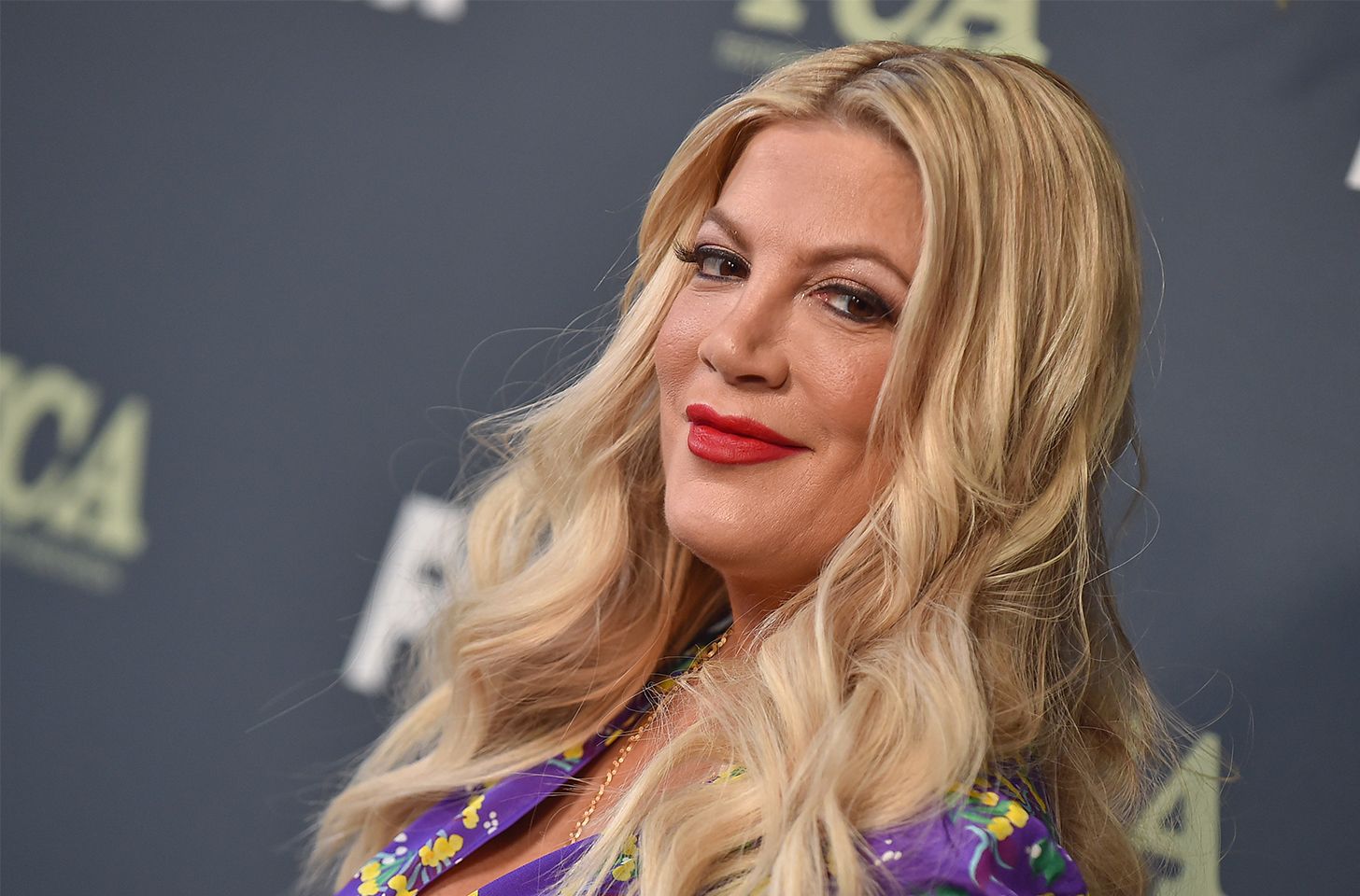 47-річна зірка Беверлі-Хіллз натякнула на шосту вагітність: фото