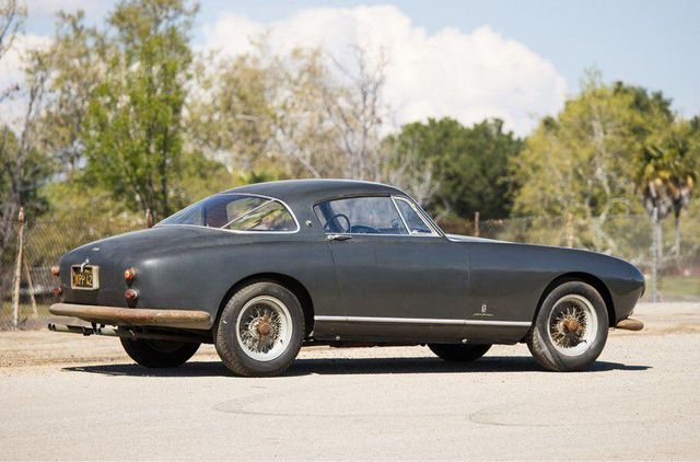 Цей рідкісний Ferrari пустять з молотка за шалені гроші: фото - фото 454411