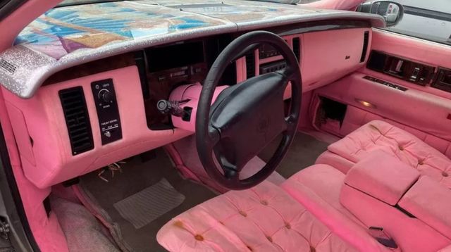 Незвичайний лімузин Cadillac продають усього за 98 тисяч гривень: фото - фото 454746