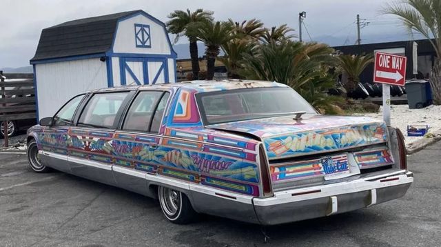 Незвичайний лімузин Cadillac продають усього за 98 тисяч гривень: фото - фото 454748