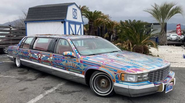 Незвичайний лімузин Cadillac продають усього за 98 тисяч гривень: фото - фото 454749