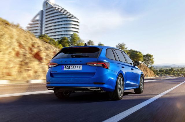 Skoda Octavia вперше отримала спортивну версію, і вона розкішна - фото 454982