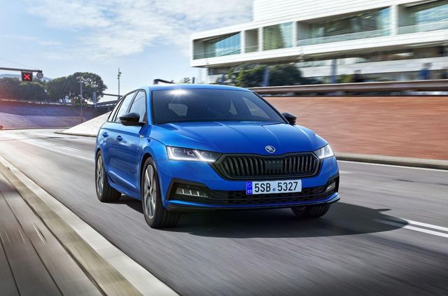 Skoda Octavia вперше отримала спортивну версію, і вона розкішна - фото 454983