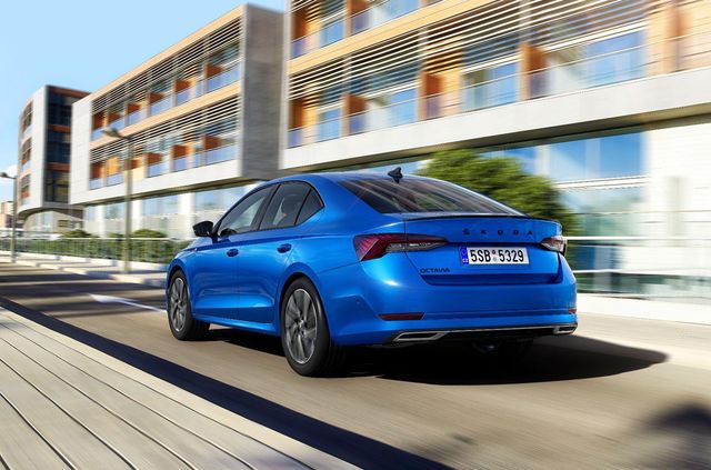 Skoda Octavia вперше отримала спортивну версію, і вона розкішна - фото 454984