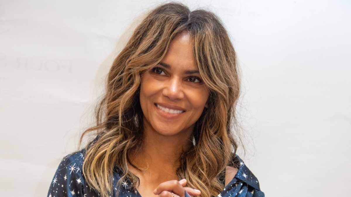 54-річна Холлі Беррі підкорила фанатів своїм виглядом