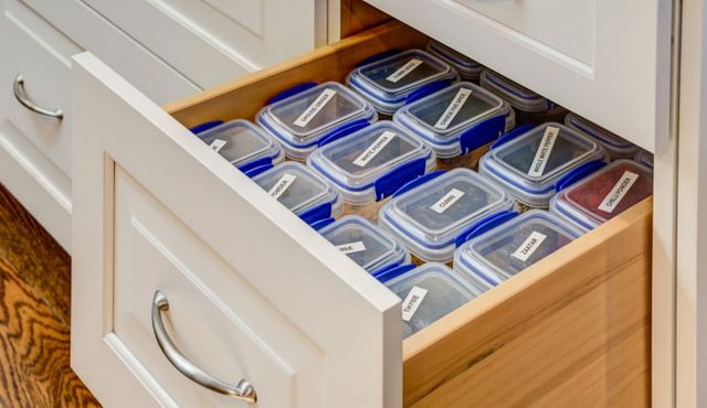 Всьому своє місце: 10 блискучих ідей зберігання на кухні - фото 455048
