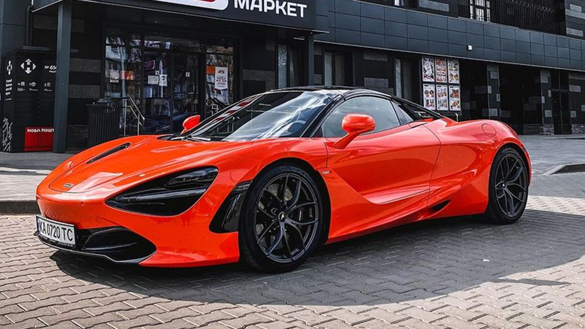 Найновіший суперкар McLaren зняли в Україні