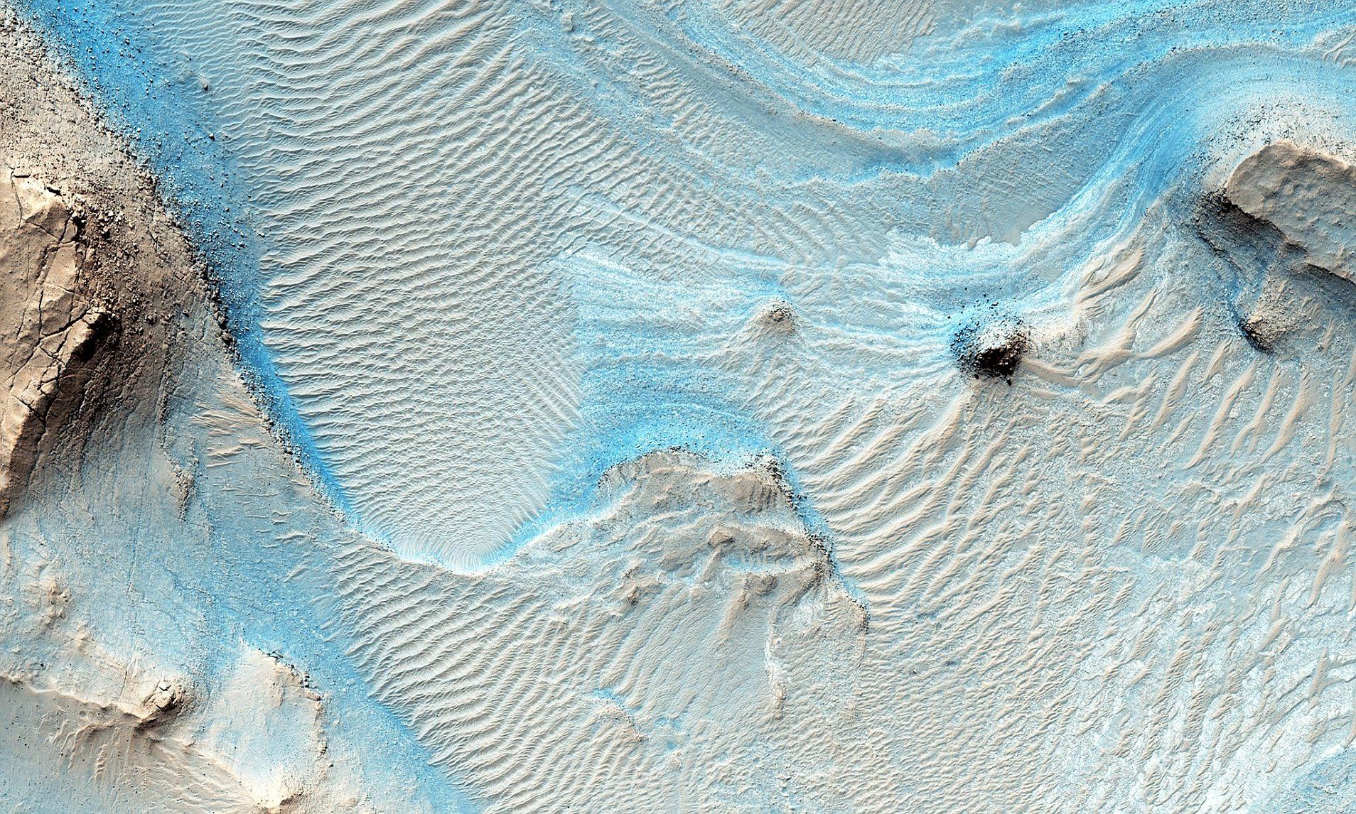 У NASA показали на відео блакитні марсіанські піщані дюни