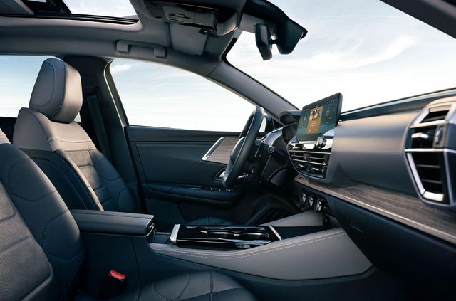 Стильний і спритний: Citroen представив флагманський кросовер C5 X - фото 455318