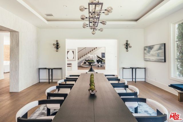 Мадонна купила особняк у співака The Weeknd: фото розкішного маєтку - фото 455390