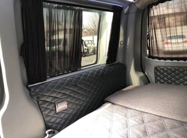 В Україні з'явився незвичайний будинок на колесах на базі Volkswagen T6 - фото 455428