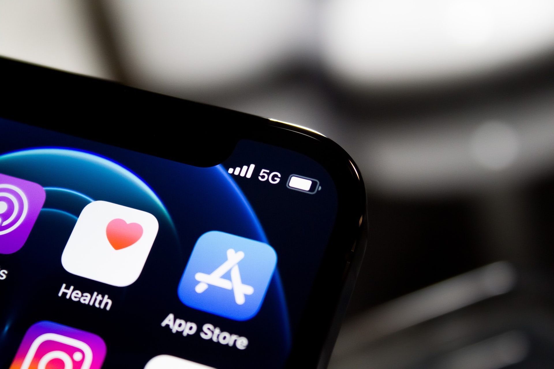 Тім Кук пояснив, чому Apple не приймає сторонні платіжні системи - фото 455468
