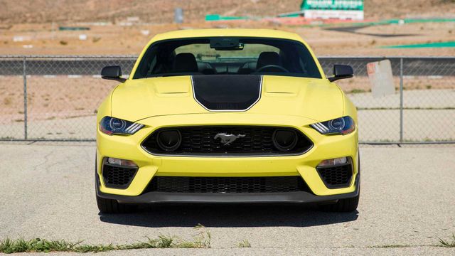 Несподівано: названо найпопулярніший у світі спорткар - фото 455605