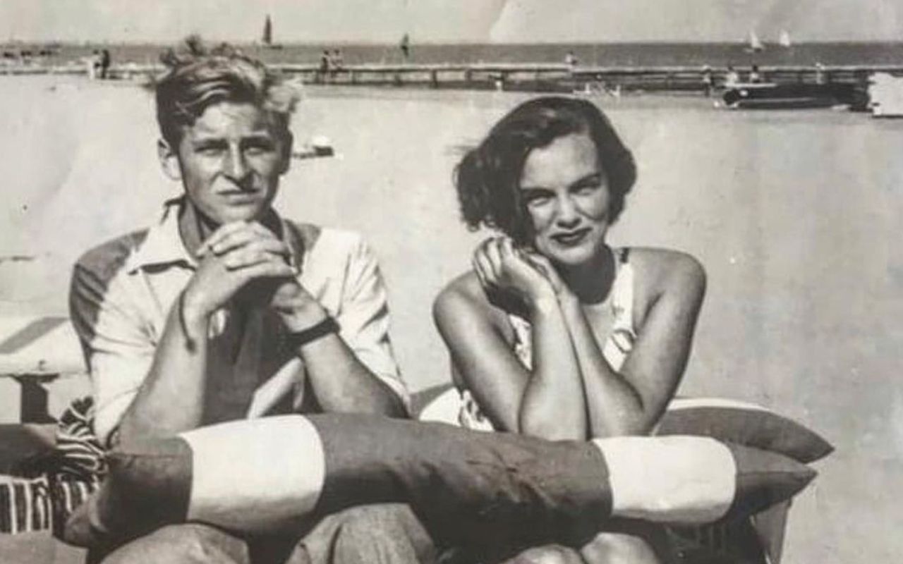 Сестра Кари Делевінь виклала в мережу фото своєї бабусі та 17-річного принца Філіпа