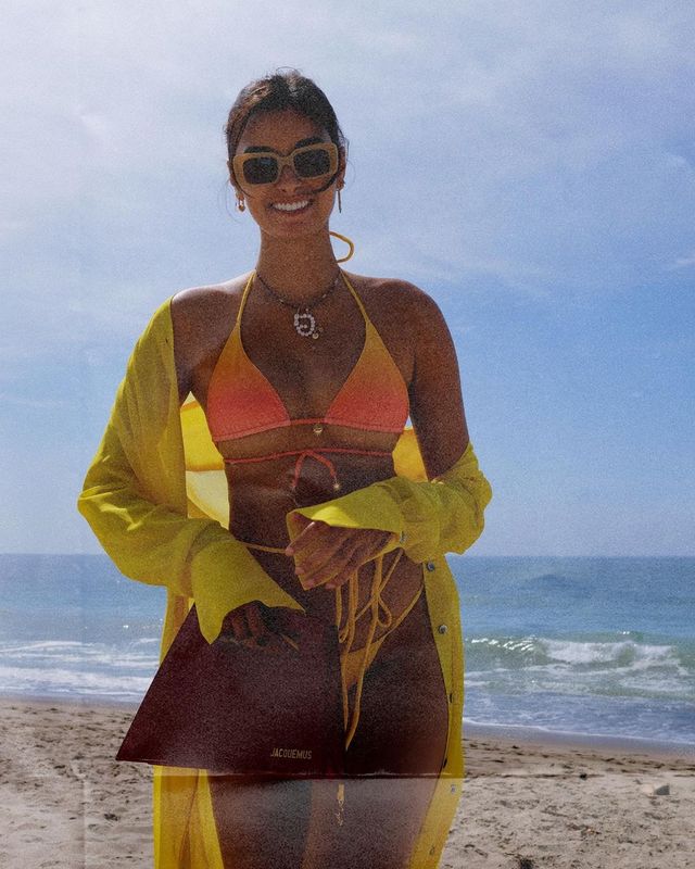 До літа готова: зваблива модель Жизель Олівейра показала нові фото - фото 455738