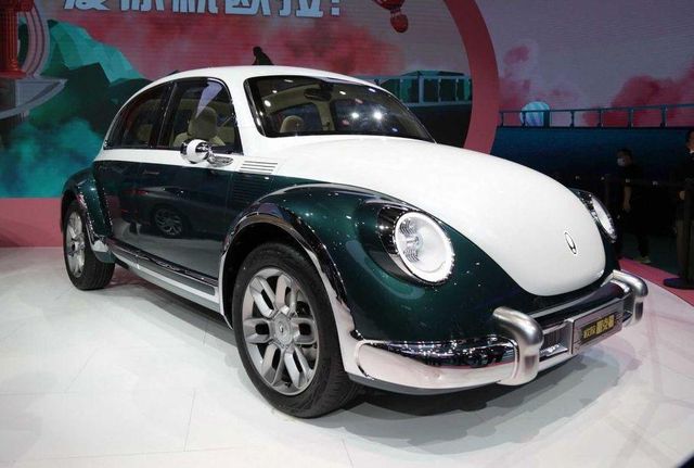 У стилі Volkswagen Beetle: у Китаї дебютував незвичний електрокар - фото 456444