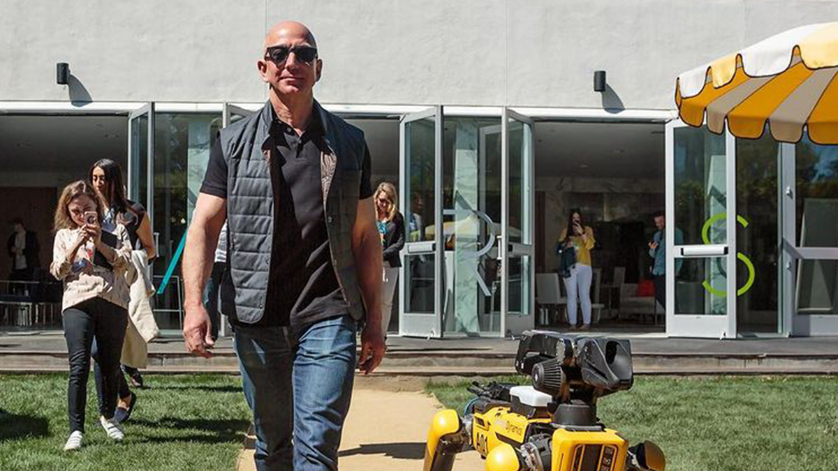 Калькулятор показав, скільки заробляє найбагатша людина планети кожну секунду